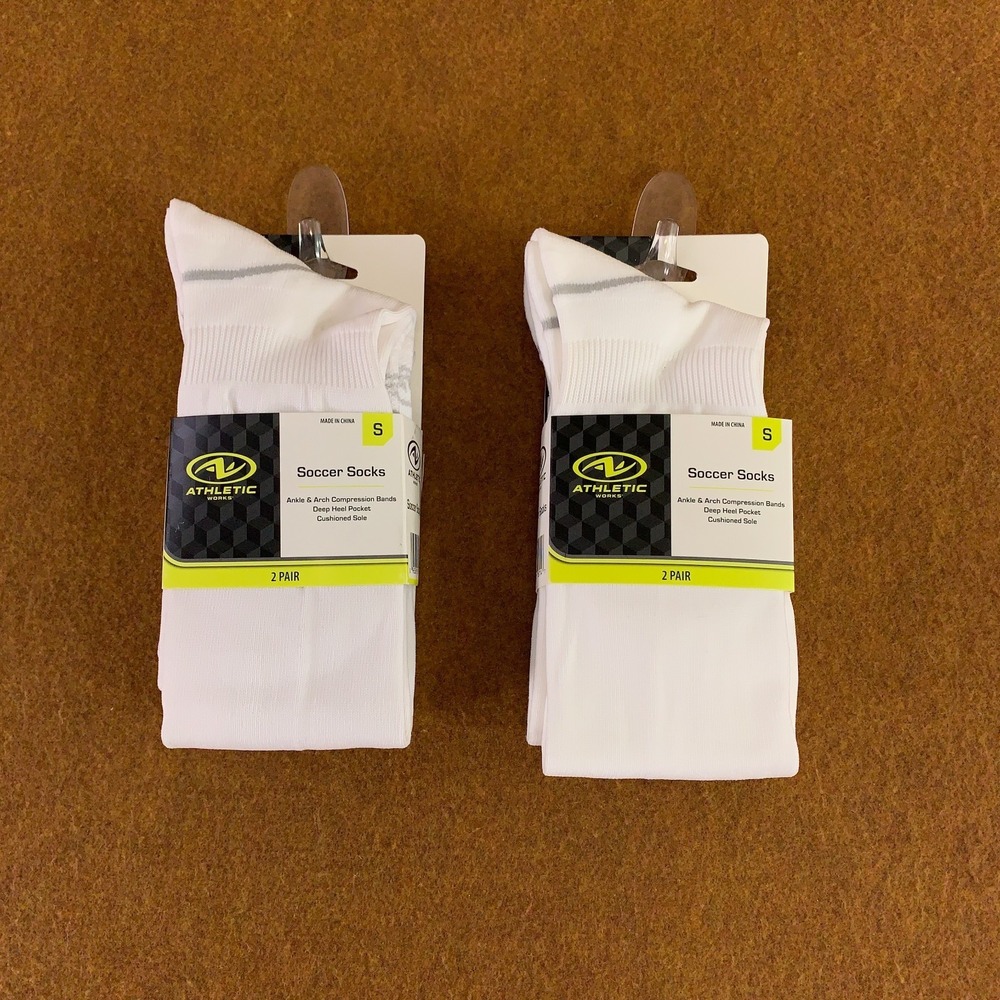 Athletic Works Youth Small (Shoe Size 10-4.5) White Soccer Socks 4 Pairs NWT